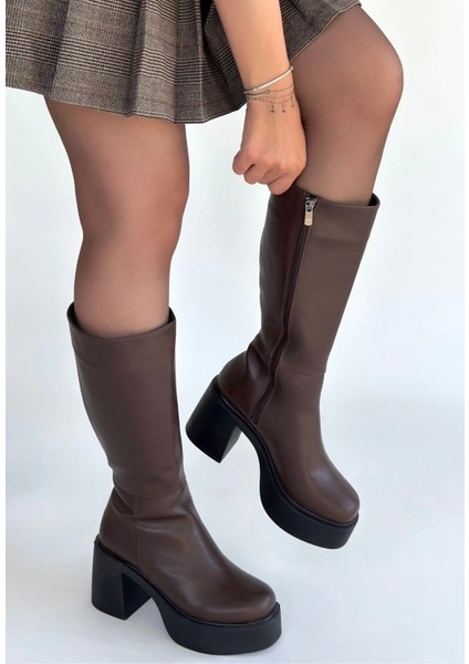 Disan Kahverengi Cilt Topuklu Çizme