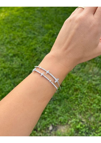 Gümüş Renkli Taşlı Yonca Kelepçe