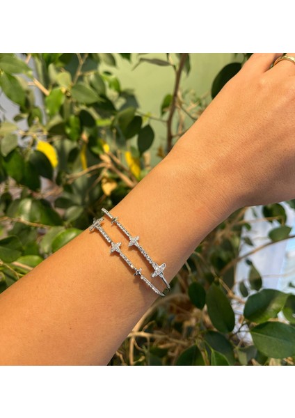 Gümüş Renkli Taşlı Yonca Kelepçe fiyatları