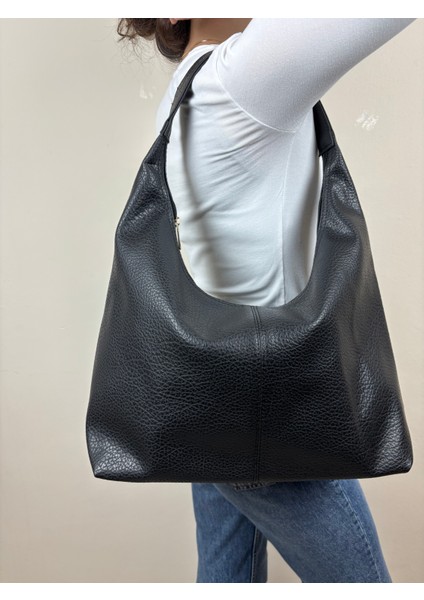 Kadın Suni Deri Siyah Kapitone Dokulu Maxi Boy Omuz Çantası modelleri