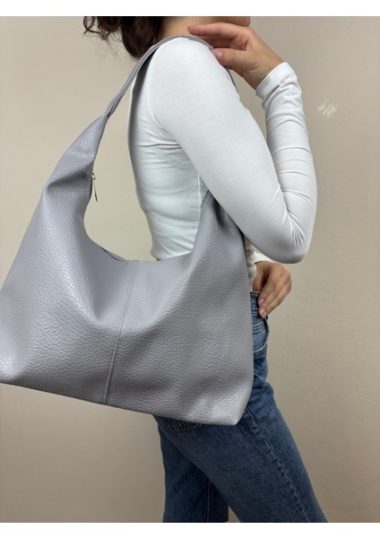 Kadın Suni Deri Bej Kapitone Dokulu Maxi Boy Omuz Çantası fiyatları