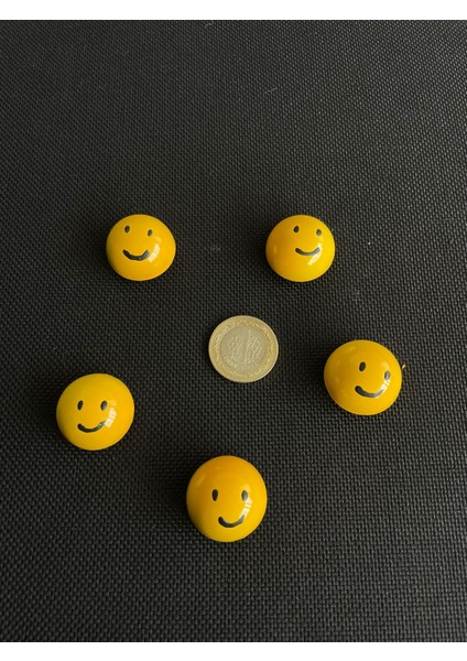 4’lü Smiley Magnet Seti | Sarı Gülücük Buzdolabı Magnetleri – Dekoratif ve Eğlenceli El Yapımı fırsatları