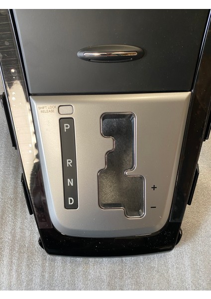 Elantra Orta Konsol fiyatları