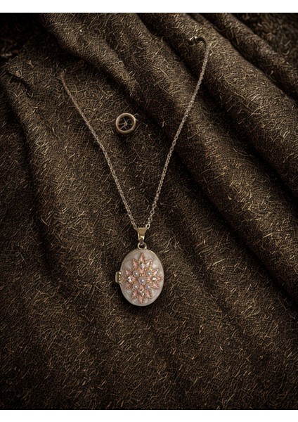 316L Çelik Çiçek Desenli Boncuklu Açılır Madalyon Kolye-Içine Fotoğraf Koyulabilir Şık Model