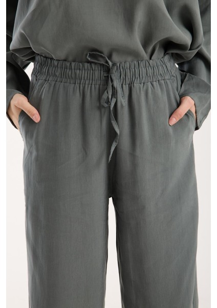 Ipeksi Yumuşaklıkta Modal Kumaş Rahat Kesim Pantolon fiyatları