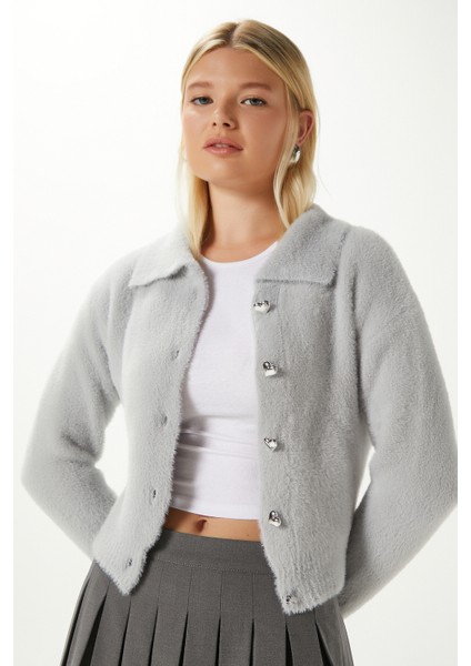 Kadın Date Yumuşak Sakallı Kalp Düğmeli Polo Yaka Gri Triko Hırka