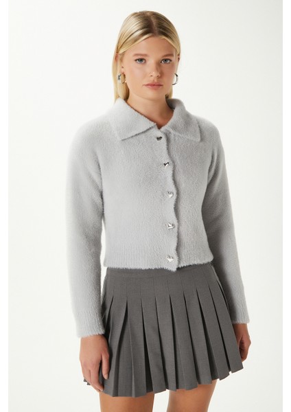 Kadın Date Yumuşak Sakallı Kalp Düğmeli Polo Yaka Gri Triko Hırka fiyatları