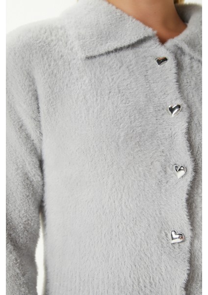 Kadın Date Yumuşak Sakallı Kalp Düğmeli Polo Yaka Gri Triko Hırka modelleri