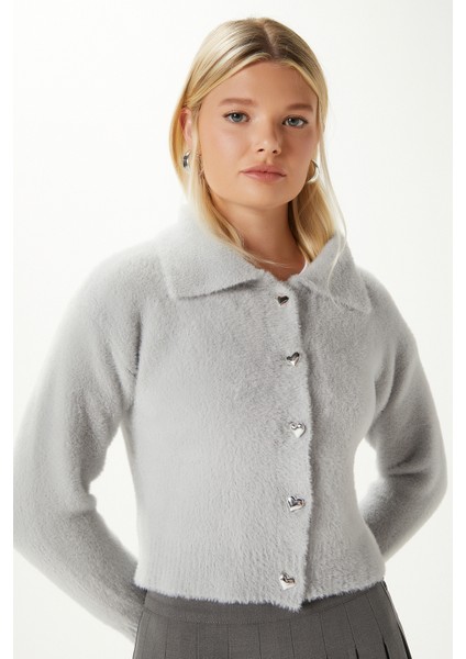 Kadın Date Yumuşak Sakallı Kalp Düğmeli Polo Yaka Gri Triko Hırka indirimleri