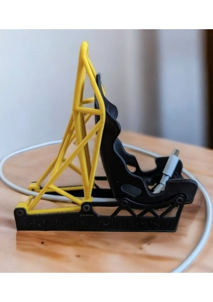 - 3D Baskı Yarış Koltuğu Şekilli Telefon Standı – Drift Simülasyon Tasarımlı Masaüstü Tutucu