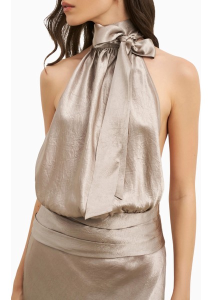 Crushed Saten Sırtı Açık Halter Yaka Üst modelleri