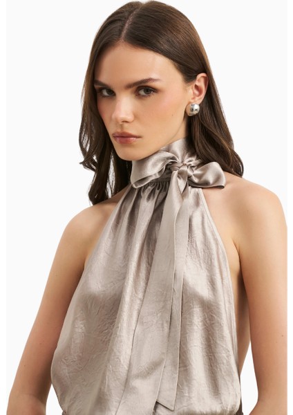 Crushed Saten Sırtı Açık Halter Yaka Üst