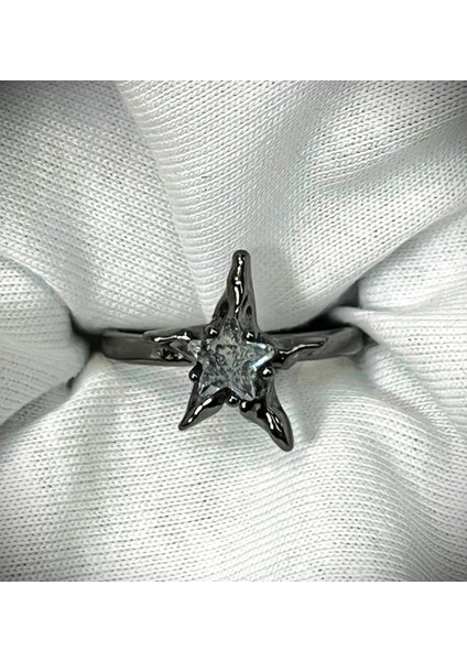 Taşlı Asimetrik Yıldız Küpe