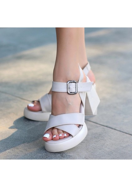 Jaina Bej Cilt Topuklu Sandalet indirimleri