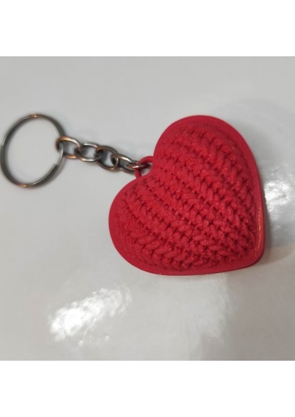 - 3D Baskı Kırmızı Kalp Anahtarlık – El Örgüsü Desenli Sevimli Hediye – Aşk ve Dostluk Temalı