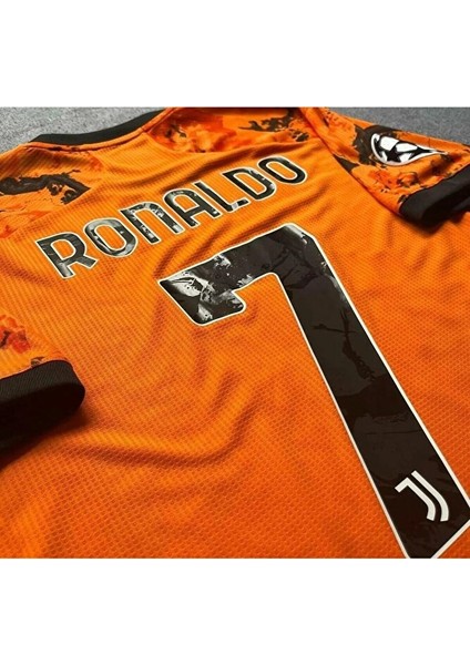 Juventuss 2020/21 Sezonu Cristiano Ronaldo Deplasman Forması modelleri