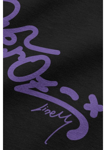 Graffiti Tag Baskılı Yarı Oversize T-Shirt 1240 indirimleri