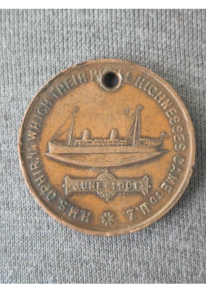 1901 Tarihli Bakır Madalya Yeni Zelanda. Dük ve Düşes Ziyareti. 8.2 Gram Bakır. Çok Çok Nadir Kolye Yapılabilir. fiyatları