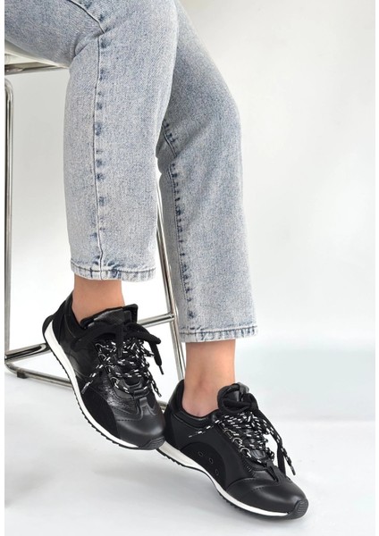 Ranu Siyah Cilt Paraşüt Detaylı Bağcıklı Spor Ayakkabı modelleri