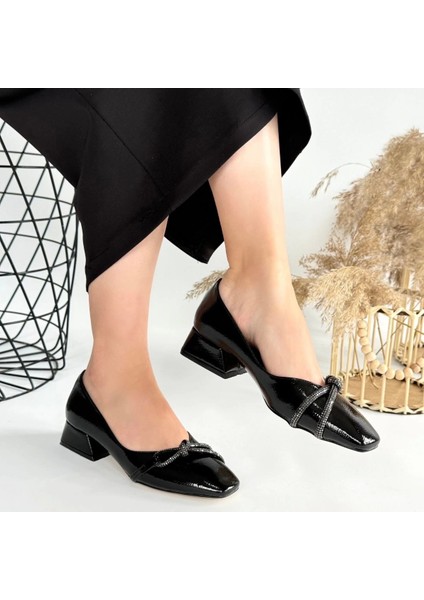 Estay Siyah Rugan Topuklu Ayakkabı fırsatları