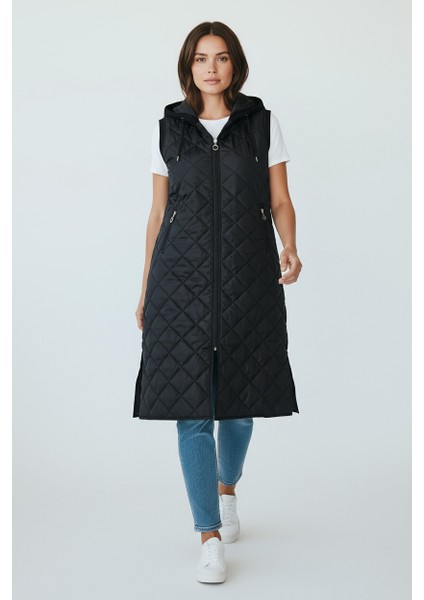 Kadın Önü Fermuarlı Yanlardan Cepli Kapüşonlu Kapitone Yelek Beyaz modelleri