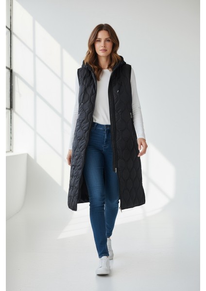 Kadın Önü Fermuarlı Yanlardan Cepli Kapüşonlu Kapitone Yelek Beyaz fırsatları