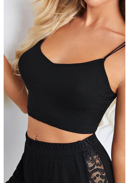 Kadın Siyah Yanları ve Sırtı Dantel Detaylı Çift Sıra Ince Lastikli Şortlu Gecelik Takım fırsatları