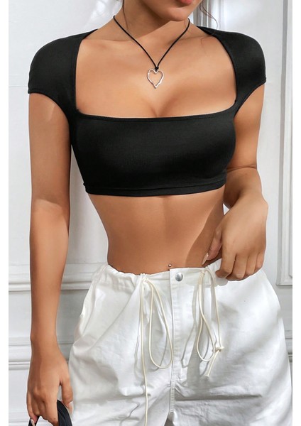 Kadın Siyah Sırt Dekolteli ve Boyundan Bağlamalı Yarım Kol Crop Top Bluz fırsatları