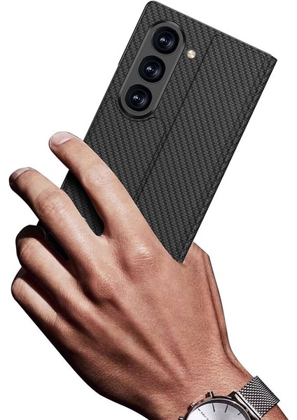 Galaxy Z Fold 6 Kılıf Karbon Fiber Tasarımlı Magnetik Tokalı Kartlıklı Aden Kıpta Zegna Kapak-Siyah fırsatları
