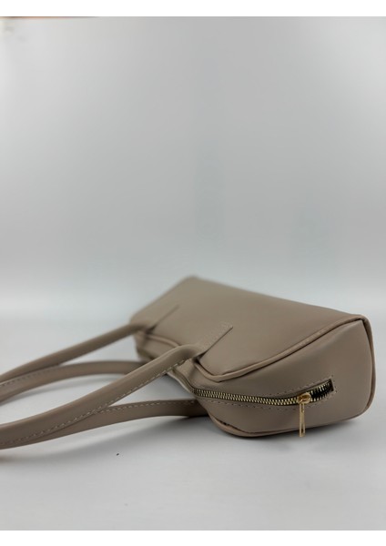 Kadın Suni Deri Krem Uzun Form Baget Minimal Midi Boy Omuz Çantası