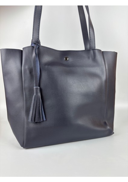 Kadın Suni Deri Lacivert Püskül Detaylı Midi Boy Omuz Çantası fırsatları