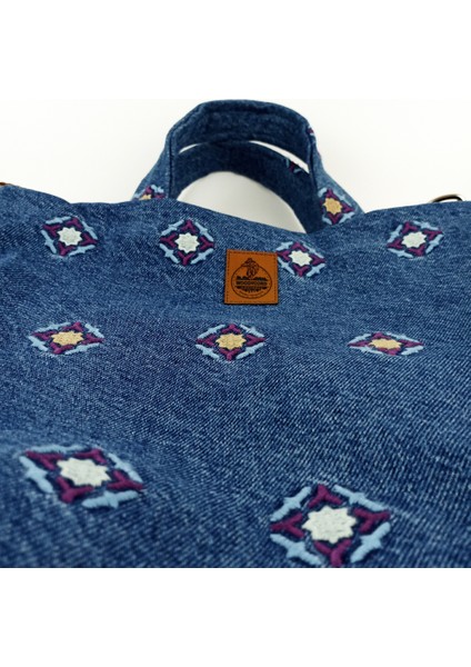 El Yapımı Kot Nakışlı Çanta - Fonksiyonel ve Şık