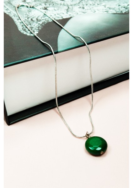 Zümrüt Doğal Taşı Zincirli El Yapımı Kolye Uç: 1,5 cm Zincir: 20 cm Kutulu