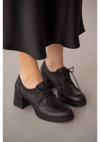 Carenor Hakiki Deri Bağcıklı Kadın Ayakkabı- Siyah fiyatları