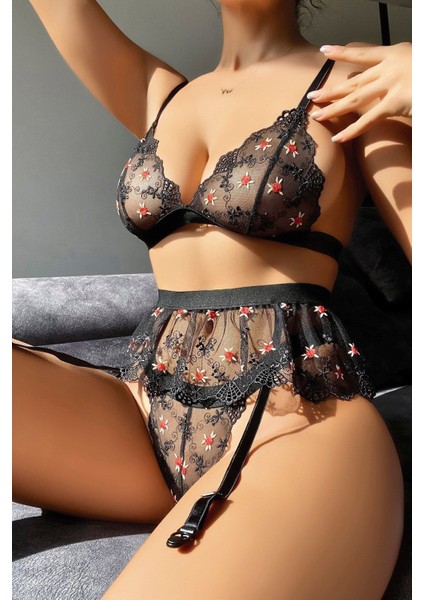 Dantel Işlemeli Çiçekli Sütyen Külot Takım