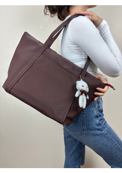 Kadınkumaş Bordo Ayıcık Aksesuarlı Geniş Hacimli Maxi Boy Omuz Çantası fırsatları