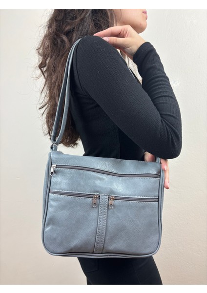 Kadın Suni Deri Gri Fermuarlı Çok Cepli Günlük Midi Boy Omuz Çantası