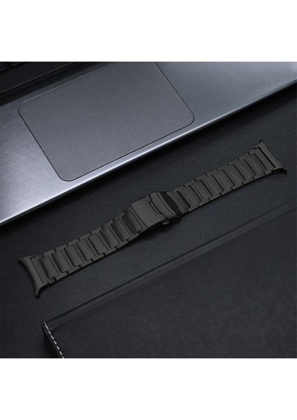 Samsung Galaxy Watch Ultra 47MM Emniyet Tokalı Titanyum Alaşımlı Kayış Yedek Saat Bandı - Siyah (Yurt Dışından)