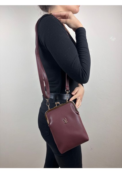 Kadın Suni Deri Bordo Metal Çerçeveli Vintage Mini Boy El Çantası