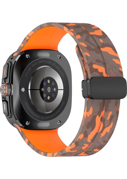 Samsung Galaxy Watch Ultra 47MM Saat Kayışı Kamuflaj Desenli Silikon Kayış ve Manyetik Toka - Turuncu (Yurt Dışından)