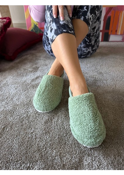 Kadın Sessiz Taban Çok Yumuşak ve Hafif Arkası Lastikli Peluş Ev Botu modelleri