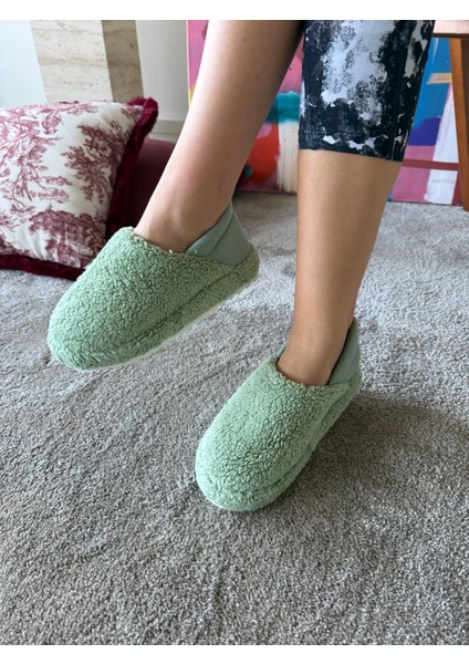 Kadın Sessiz Taban Çok Yumuşak ve Hafif Arkası Lastikli Peluş Ev Botu fırsatları