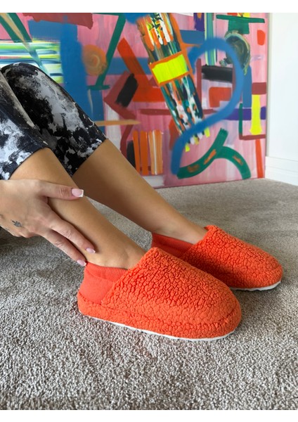 Kadın Sessiz Taban Çok Yumuşak ve Hafif Arkası Lastikli Peluş Ev Botu