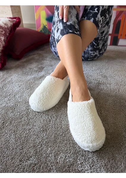 Kadın Sessiz Taban Çok Yumuşak ve Hafif Arkası Lastikli Peluş Ev Botu modelleri