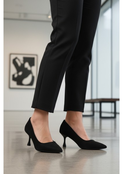 Siyah Süet Hafif Kadın Topuklu Ayakkabı 695033 Z