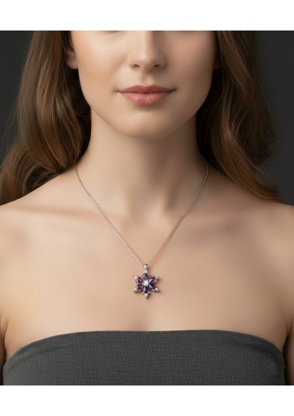 - 925 Ayar Gümüş Kamelya Çiçeği Kolye fırsatları