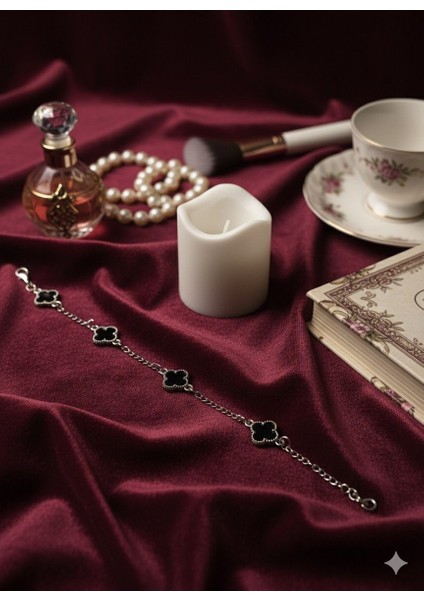 Silver Renk Siyah Taşlı Yonca Model Paslanmaz Çelik Bileklik Şans Bilekliği