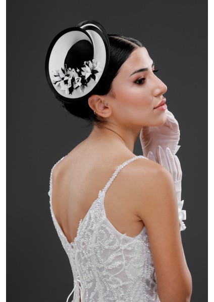 Çiçek ve Taş Detaylı Zarif Kep – Gelin, Nişan ve Özel Davet Aksesuarı