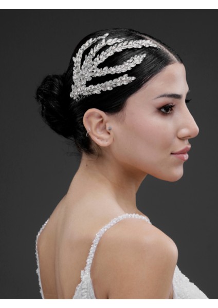 Yaprak Formlu Kristal Taşlı Zarif Saç Tokası – Gelin, Nişan ve Özel Gün Saç Aksesuarı