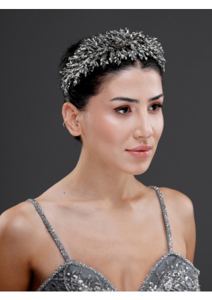 Kristal Boncuklu Geniş Taç – Işıltılı Özel Gün ve Davet Saç Aksesuarı